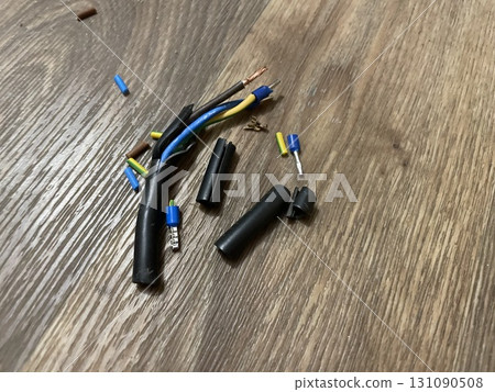 Electrical wiring installation in house 131090508