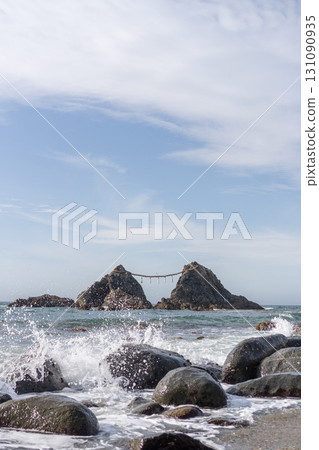 A couple of rocks in Futumigaura, Fukuoka Prefecture 131090935