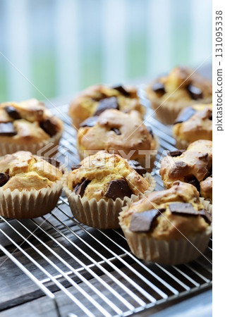 自製巧克力塊南瓜鬆餅 131095338