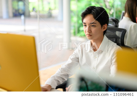 商業場景 131096461