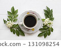black coffee amaricano hot drinks with jasmine flowers  131098254