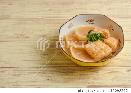 炸豆腐蘿蔔湯 131098262