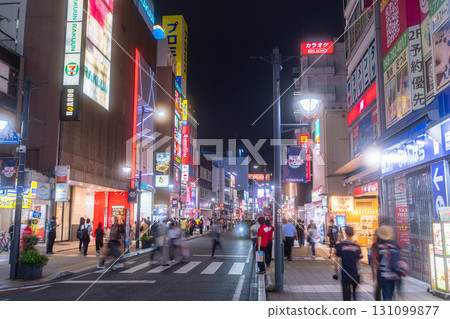 Saitama Prefecture: Omiya Station, a bustling nightlife district lit up by neon lights 131099877