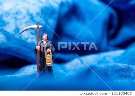 Grim Reaper Figurine with Scythe and Lantern 131100407