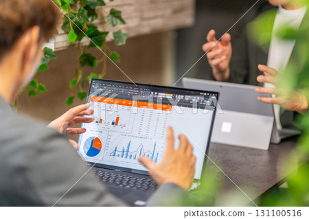 General affairs, accounting, office work, sales office, general office work, office staff, spreadsheets, graphs, 2 people 131100516