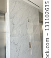 一棟老建築的牆壁 131102635