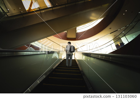 Large space portrait Large space portrait 131103060