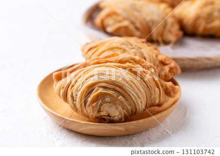 Curry puff stuffed with chicken or sweet potatoes, Thai snack food style 131103742