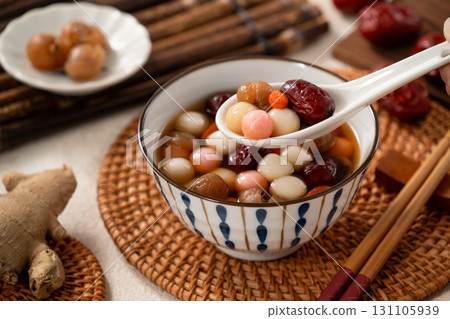 桂圓 紅棗 湯圓 冬至 紅色 白色 粉色 Tang yuan タンユエン 団子 桂圓 紅棗 湯圓 冬至 紅色 白色 粉色 Tang yuan タンユエン 団子 131105939