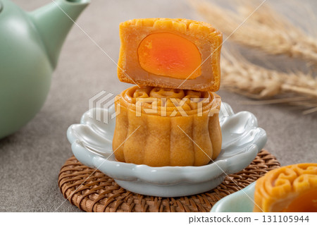 中秋節 月餅 節日 蓮蓉 蛋黃 MidAutumn Festival Moon cake げっぺい 131105944
