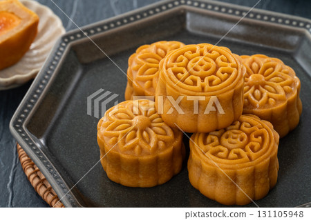 中秋節 月餅 節日 蓮蓉 蛋黃 MidAutumn Festival Moon cake げっぺい 131105948