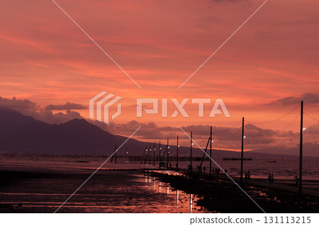 熊本縣宇土市長貝海濱路的日落 131113215