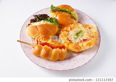 Side-dish bread, cooked bread 131113367