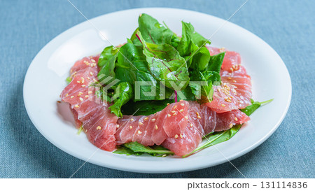 Tuna carpaccio salad Tuna carpaccio salad 131114836