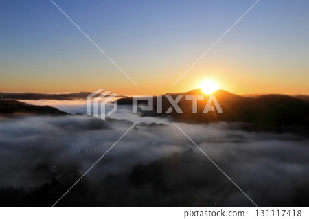 Sunrise and sea of clouds / Motegi Town, Tochigi Prefecture Sunrise and sea of clouds / Motegi Town, Tochigi Prefecture 131117418