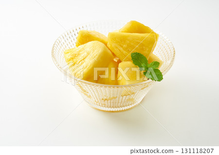 Image of cut fruit (pineapple) 131118207