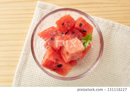 切開的水果（西瓜）的圖片 131118227