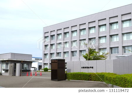 Osaka Prefectural Police Academy Rinku Campus Main Gate/Main Building 2 Osaka Prefectural Police Academy Rinku Campus Main Gate/Main Building 2 131119472