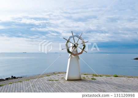 錨甲板和東京灣 錨甲板和東京灣 131120998