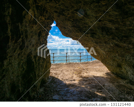 石垣島 Sabichi 洞穴（通往大海的石灰岩洞穴） 131121440