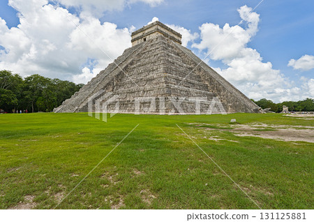 Temple of Kukulcan at Chichen Itza Temple of Kukulcan at Chichen Itza 131125881