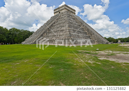 Temple of Kukulcan at Chichen Itza Temple of Kukulcan at Chichen Itza 131125882
