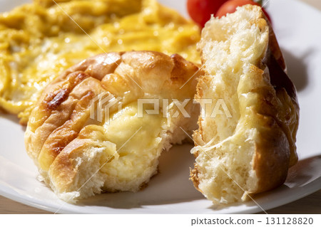 Lots of delicious freshly baked bread Lots of delicious freshly baked bread 131128820