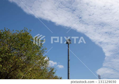 秋日的天空,晴空與雲彩的界線分明 秋日的天空,晴空與雲彩的界線分明 131129030