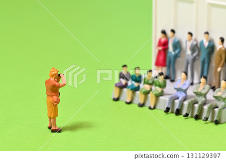 Business group photo New employee entrance ceremony 131129397