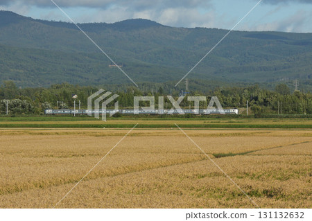 The Kamui express train speeding through the fruitful Sorachi area. Kamui Hakodate Main Line 131132632