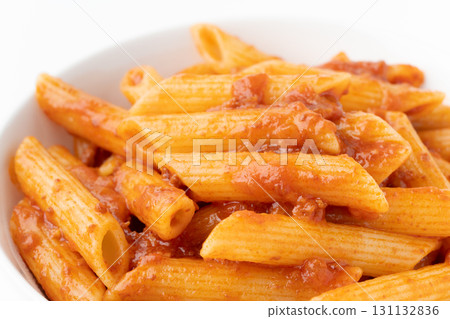 盤子上肉醬通心粉的特寫 131132836