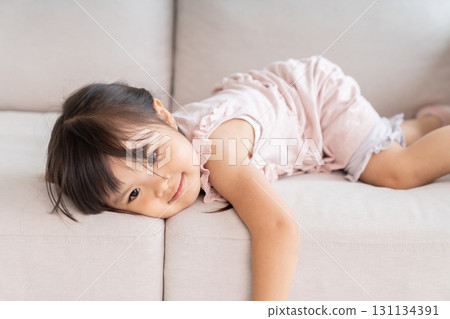 3 year old girl 131134391