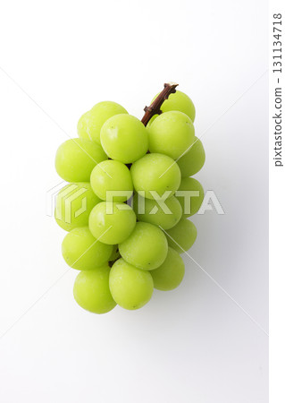 新鮮多汁的閃亮麝香葡萄 新鮮多汁的閃亮麝香葡萄 131134718