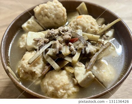 魚丸味噌湯 魚丸味噌湯 131136426