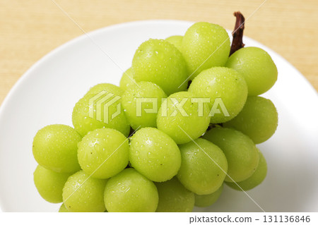 Fresh and delicious Shine Muscat grapes Fresh and delicious Shine Muscat grapes 131136846