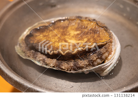 美味的鮑魚牛排 美味的鮑魚牛排 131138214