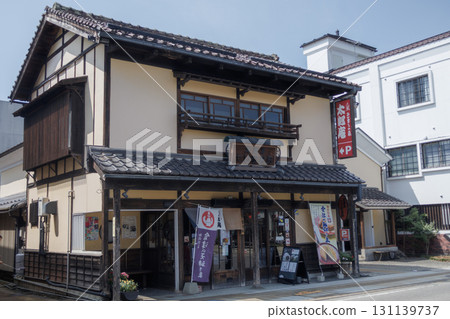 沉浸在福島縣會津若松市七日町的復古氛圍中 131139737