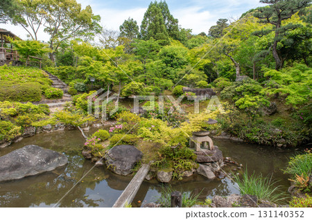 Isuien Garden in May - The Garden Beauty of the Ancient Capital of Nara Isuien Garden in May - The Garden Beauty of the Ancient Capital of Nara 131140352