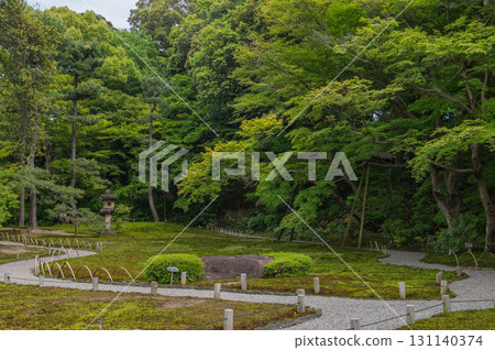 Isuien Garden in May - The Garden Beauty of the Ancient Capital of Nara Isuien Garden in May - The Garden Beauty of the Ancient Capital of Nara 131140374