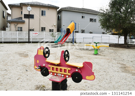 下尼庫的大島公園滑梯和彈簧遊樂設備_02 下尼庫的大島公園滑梯和彈簧遊樂設備_02 131141254