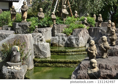 十六羅漢與地藏菩薩牽手像（京都市中京區） 131142497