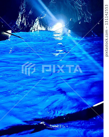 神秘的青之洞窟 131142553