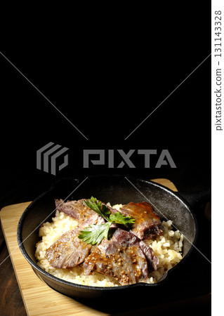 蒜香飯配烤肉 131143328