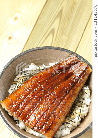 Single shot of eel bowl Single shot of eel bowl 131143576