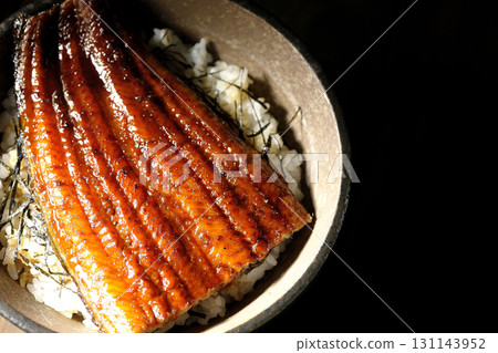 Single shot of eel bowl 131143952