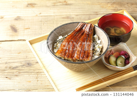 鰻魚飯和湯套餐 131144046