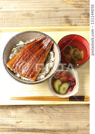 鰻魚飯和湯套餐 131144056