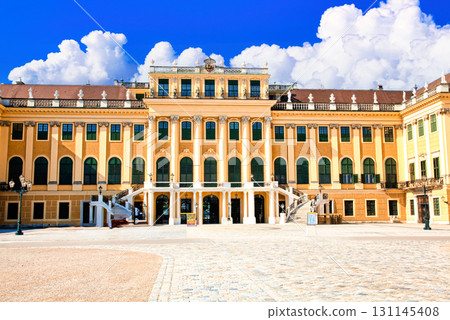 Spectacular views of Schönbrunn Palace, a World Heritage Site Spectacular views of Schönbrunn Palace, a World Heritage Site 131145408