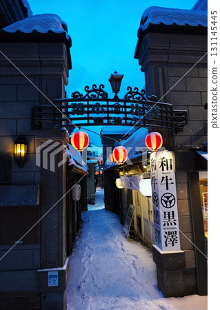 Otaru, Hokkaido in winter - Otaru Denukekoji at dusk Otaru, Hokkaido in winter - Otaru Denukekoji at dusk 131145445