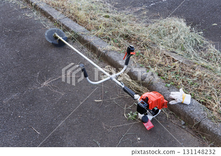 mowing image 131148232